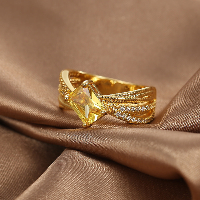 R0357 Fashionable Yellow Zircon Ring for Women, Brass Gold-Plated Simple Micro-Paved White Zircon Ring