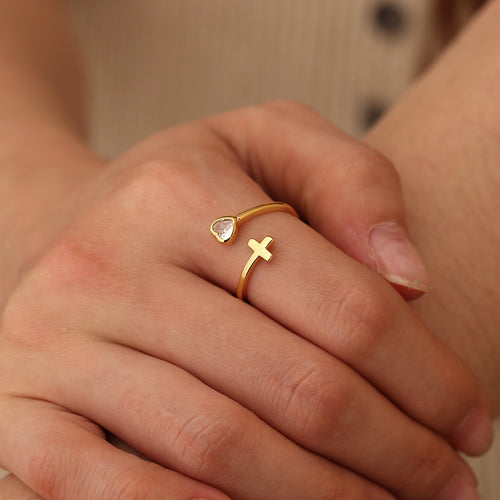 18K Gold-Plated Heart Adjustable Ring — design detail