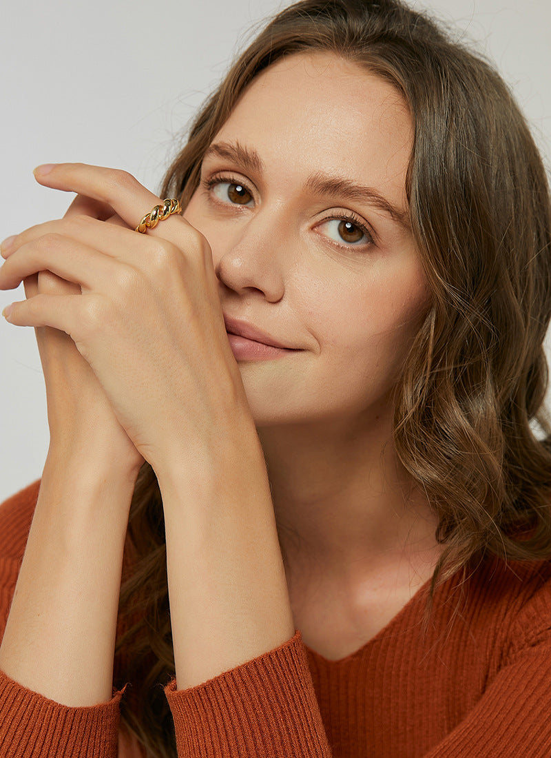 R0111 Minimalist Vintage Twisted Rope Ring Simple Hollow Braided Bagel Ring