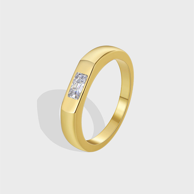R0584 Korean Modern Minimalist Versatile Design Smooth Ring for Women with Square Zircon Inlay
