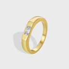 R0584 Korean Modern Minimalist Versatile Design Smooth Ring for Women with Square Zircon Inlay
