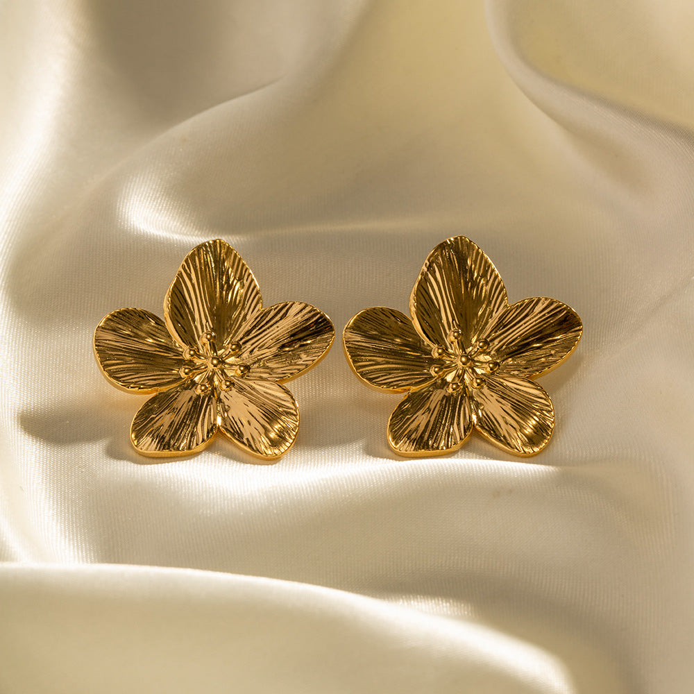 French Court Style Matte Vintage gold Stainless Steel Flower Metal Stud Earrings Design Sense Earrings Jewelry