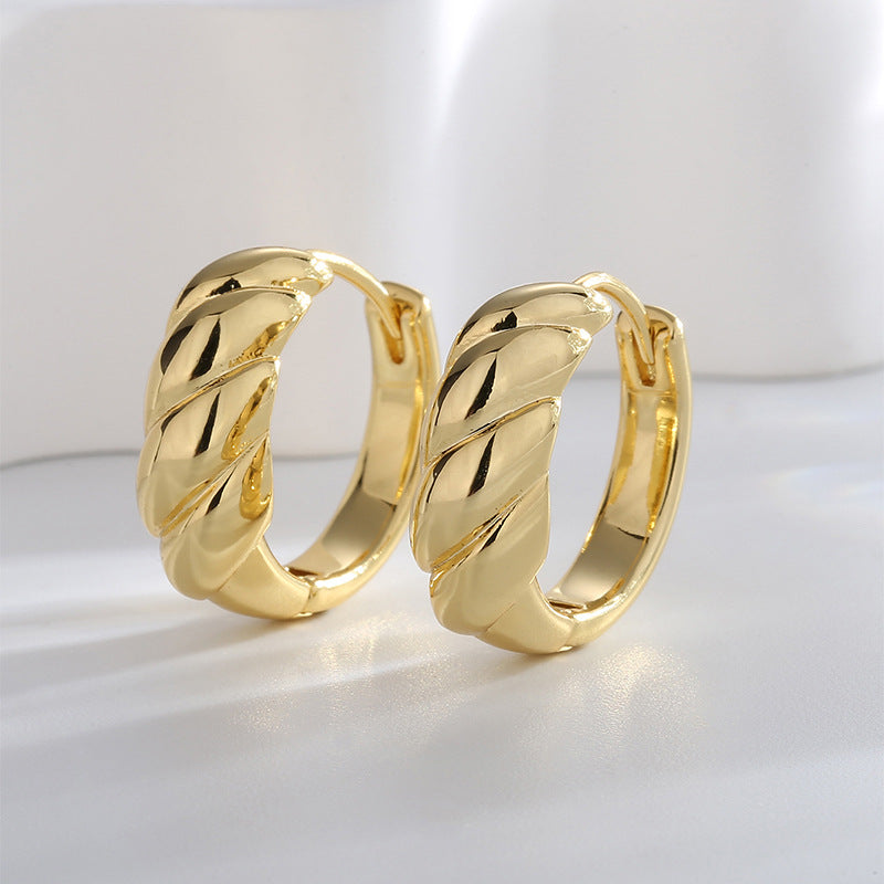 E0698 Fashion Geometric Asymmetric Braided Earrings for Women Brass Gold-Plated Simple Smooth Earrings