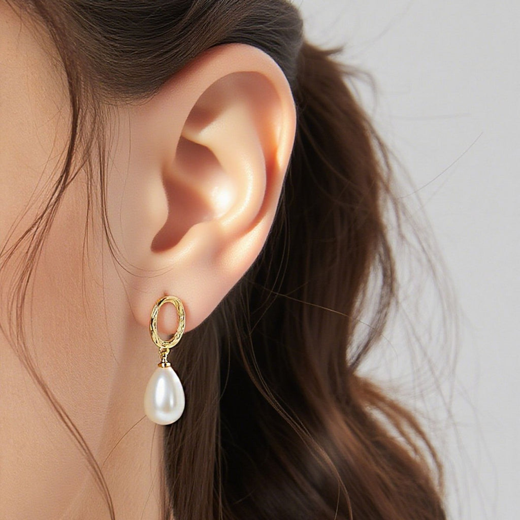E0320 Ornament gold Metal Retro Earrings Special-shaped Imitation Pearl Earrings Female Geometric Eardrop