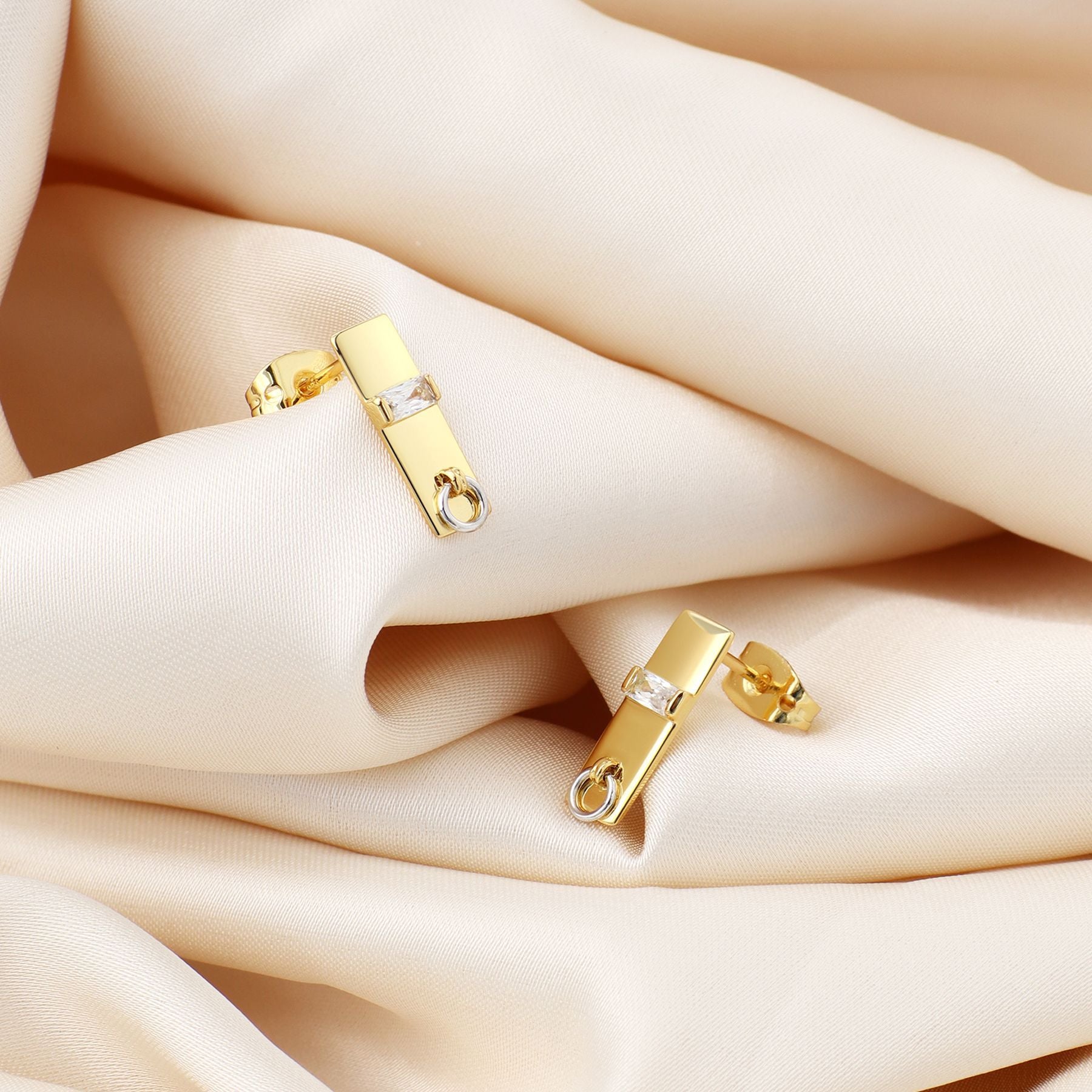 Trendy Cool Rectangular Zircon Hoop Earrings gold Inlaid Diamond Geometric Earrings Fashion Accessories