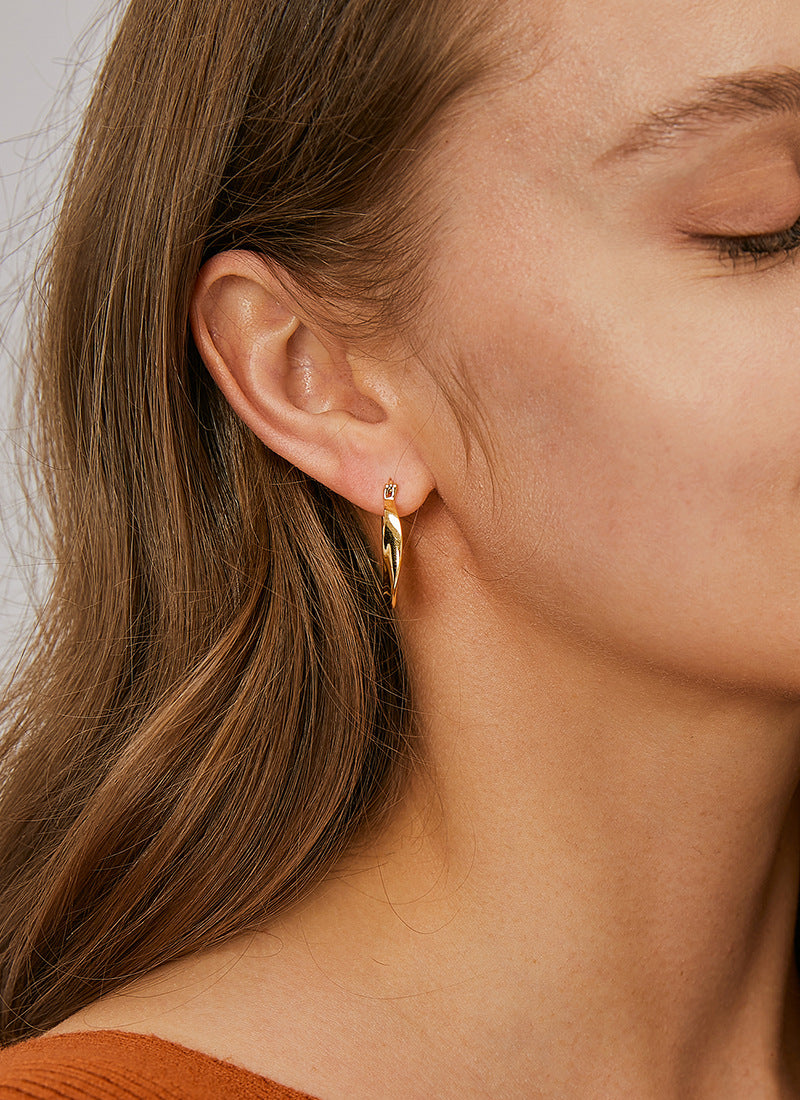 E0376 Creative Hollow Earrings Irregular Earrings for Women Twisted Ear Clips Fashion Retro