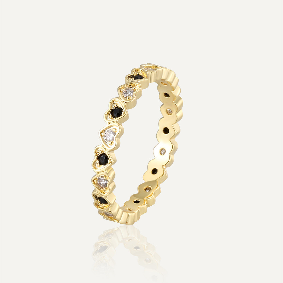 R0672 Fashionable Personality Ring for Women with Heart Inlay and Black and White Zircon