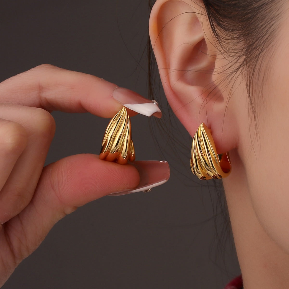 CYE0331 French Style Earrings for Women, Metal Irregular Simple Twisted Design Earrings