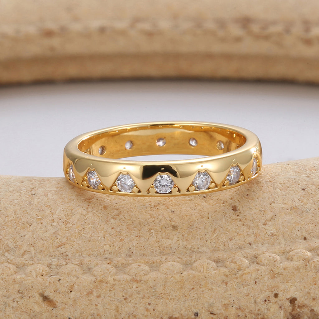 R0268 Elegant Triangular Micro Pave Zircon Simple Ring for Women Brass Gold Plated