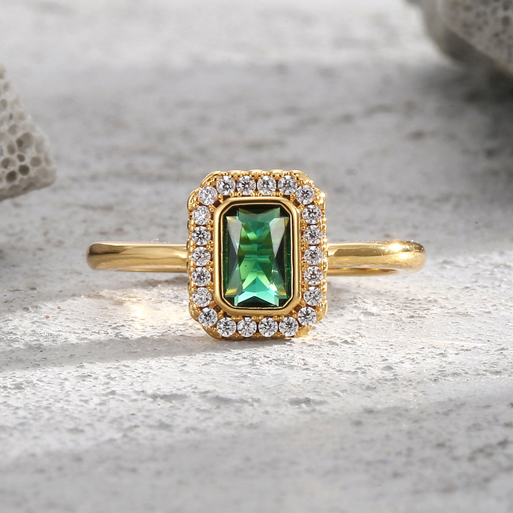 R0148 Exquisite Luxury Inlaid Green Zircon Ring for Women Brass Gold Plated Minimalist
