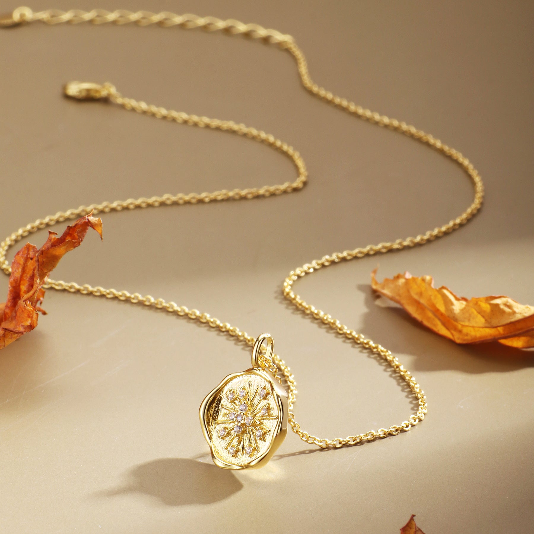 Star Postmark Round Pendant Necklace Simple Design Retro Collarbone Chain for Women