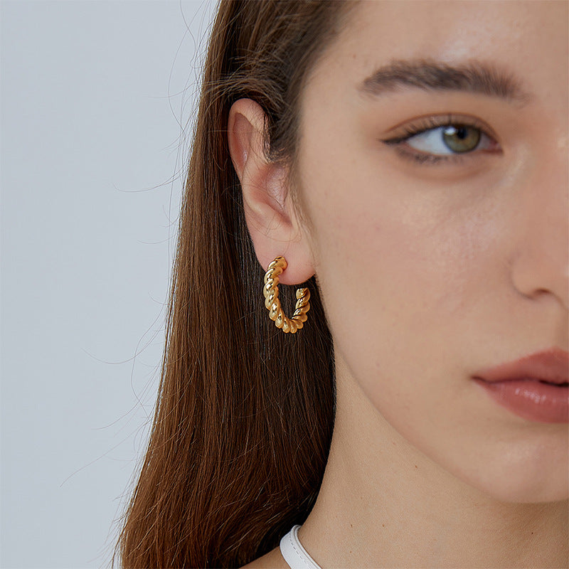 E0492 Twisted Earrings Braided Pattern Stud Earrings for Women Irregular Geometric C Shaped Earrings Copper Plated with Real Gold
