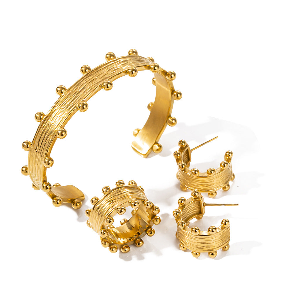 2H New Fashion18K Gold Stainless Steel Wood Grain C Shaped Earrings Pleated Earrings Fashionable Earrings