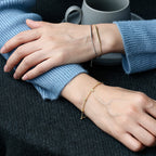 Super Stylish Jewelry Style Gold-Plated Round Bead Pendant Bracelet for Women, New Gold Bead Layering Bracelet