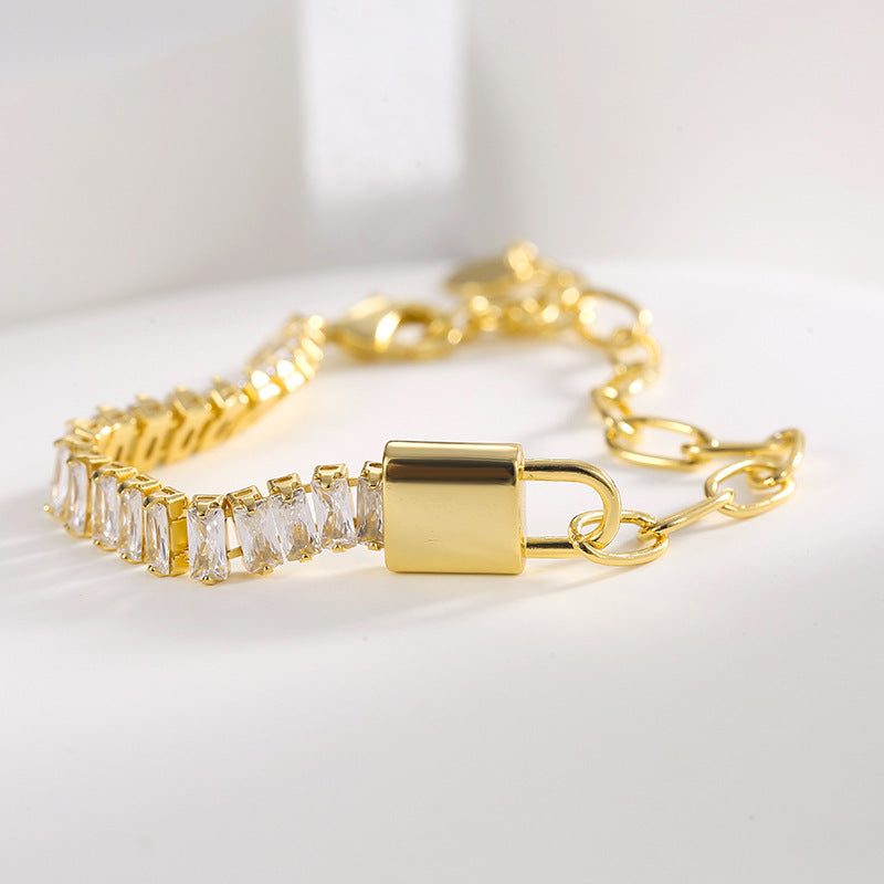 B0132 Fashion Design Asymmetric Lock Bracelet for Women with White Zirconia