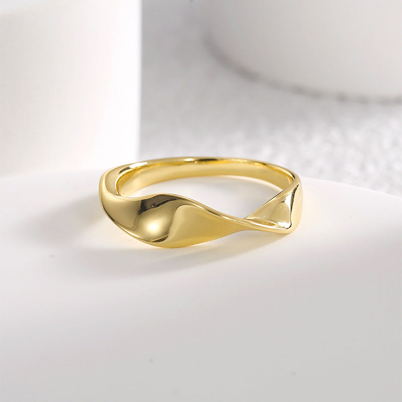 R0469 Minimalist Fashion Smooth Design Cool Ring for Women Copper Plated with Real Gold Unique Irregular Tail Ring