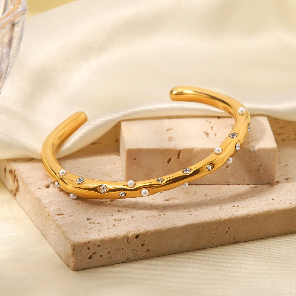 Fashionable New Versatile Bracelet 18K Gold-plated Pearl Zircon Cross Inlaid Bracelet for Women — jewelry design image 02