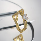 R0561 Design Sense Irregular Gender-Neutral Square Ring Messy Crossed Zircon