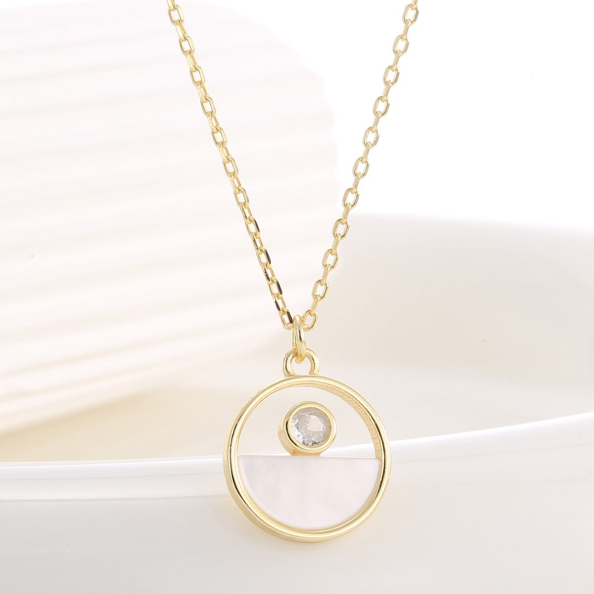 S925 Silver Ruyi Buckle Necklace With Mother Of Pearl